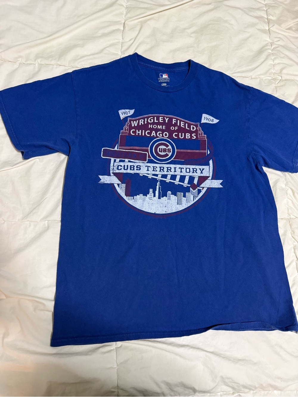 Genuine Merchandise Chicago Cubs Wrigley Field Graphic Tee - Blue